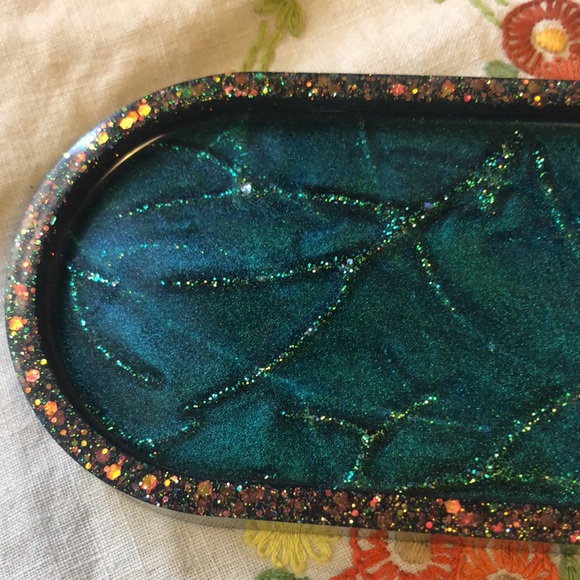 Handmade resin glitter branches tray - Picture 4 of 7
